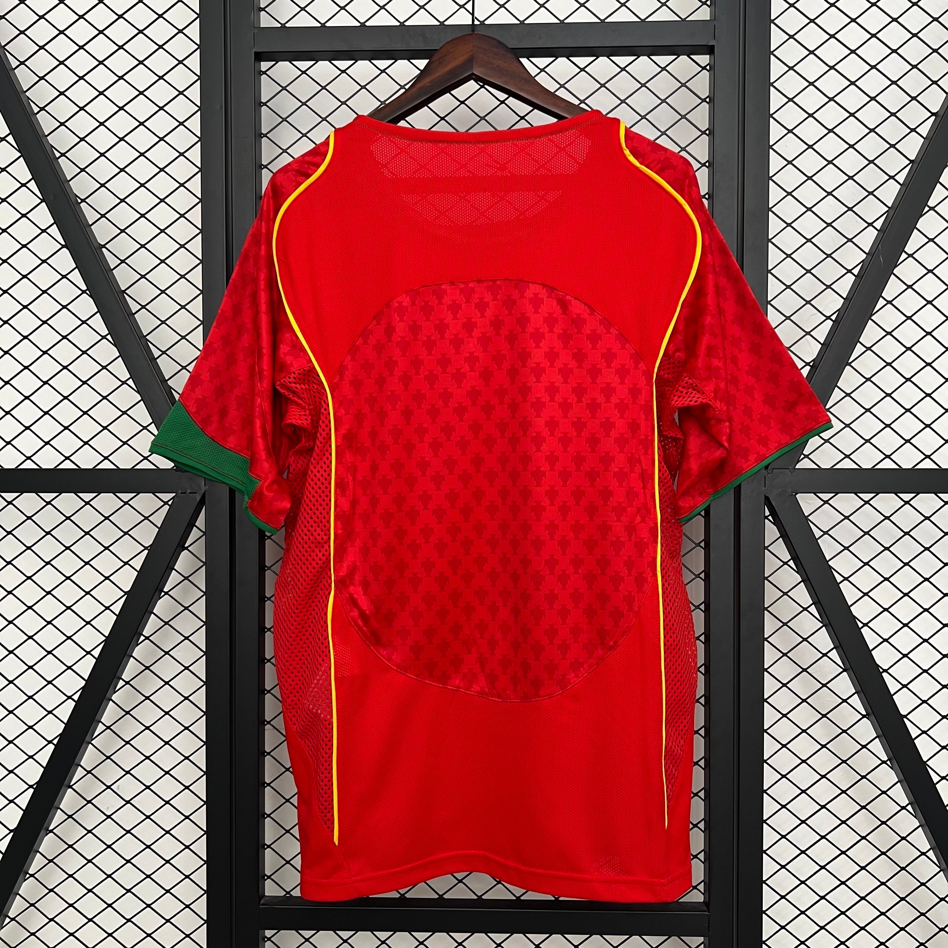 Portugal 03/04 (Home)