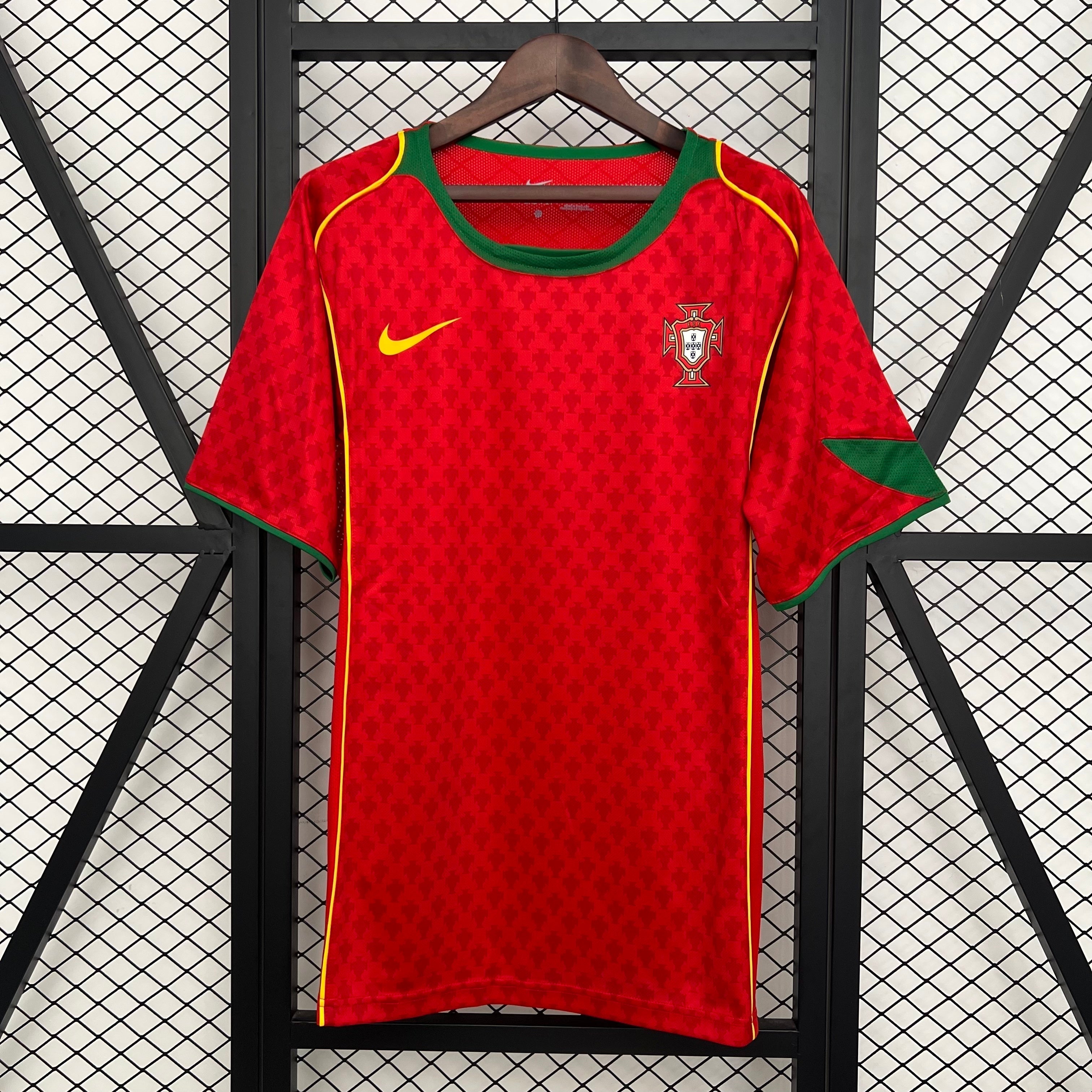 Portugal 03/04 (Home)