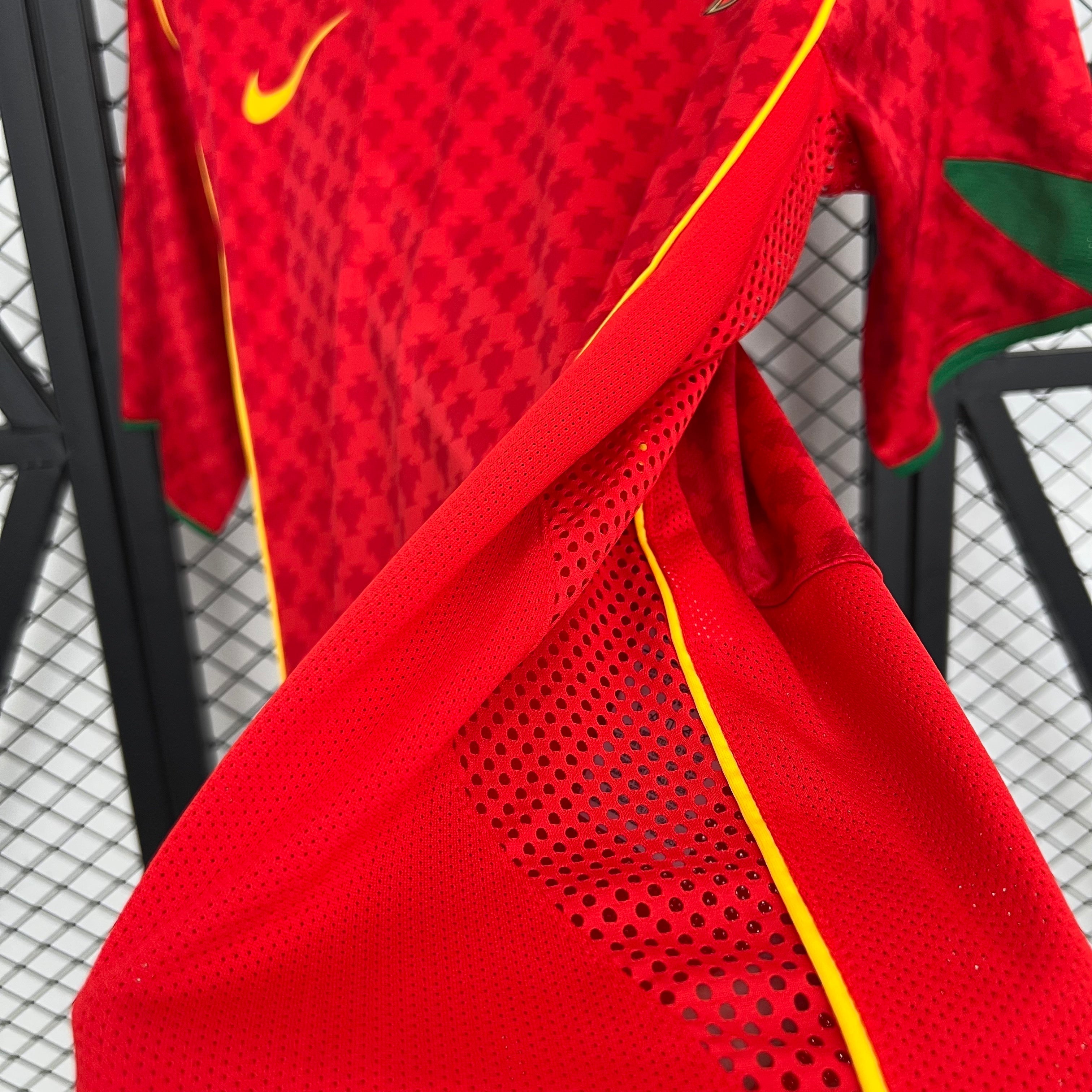 Portugal 03/04 (Home)