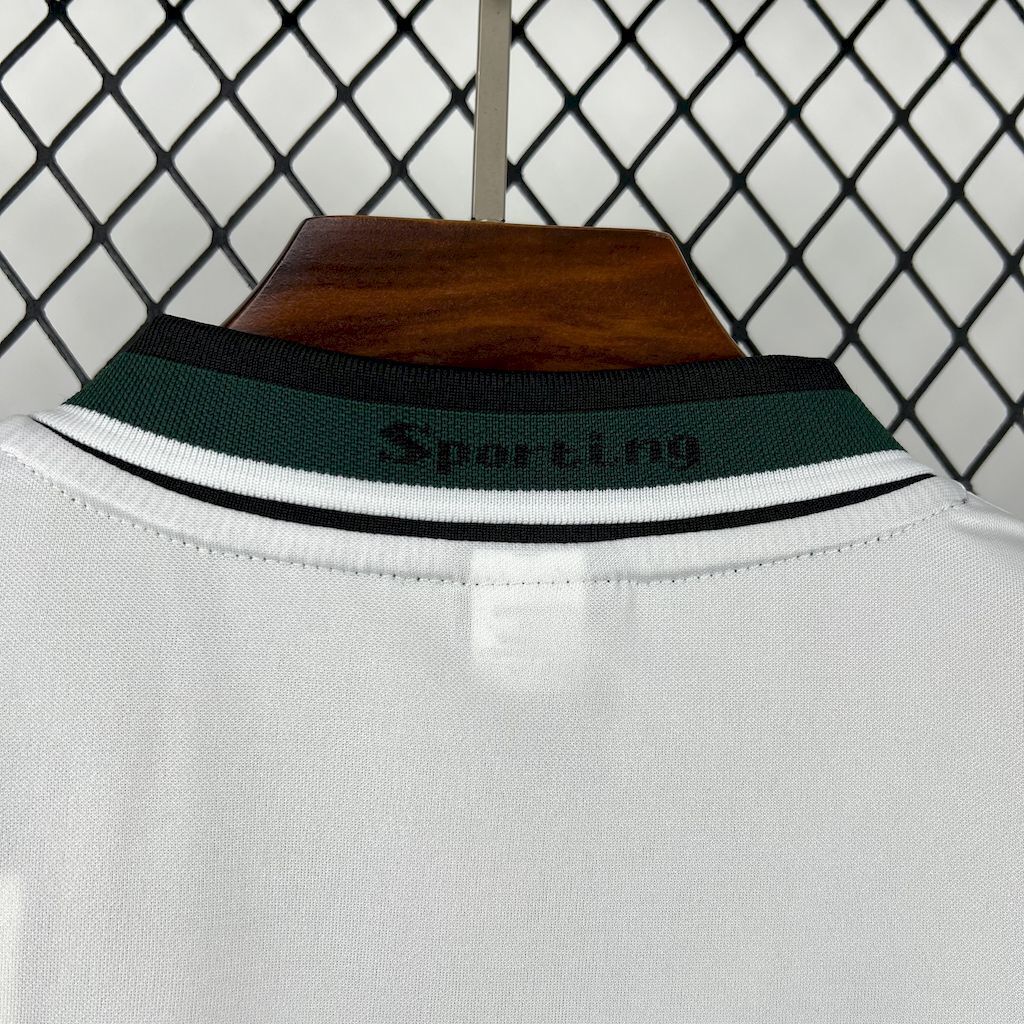 Sporting CP 01/02 (Home)